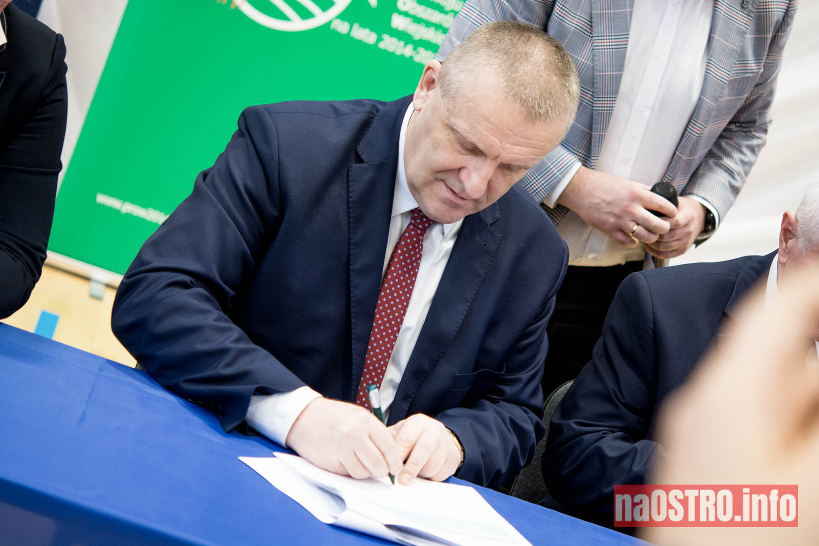 NaOSTROinfo Podpisanie umów na budowę wiejskich świetlic Bałtów 2021-15