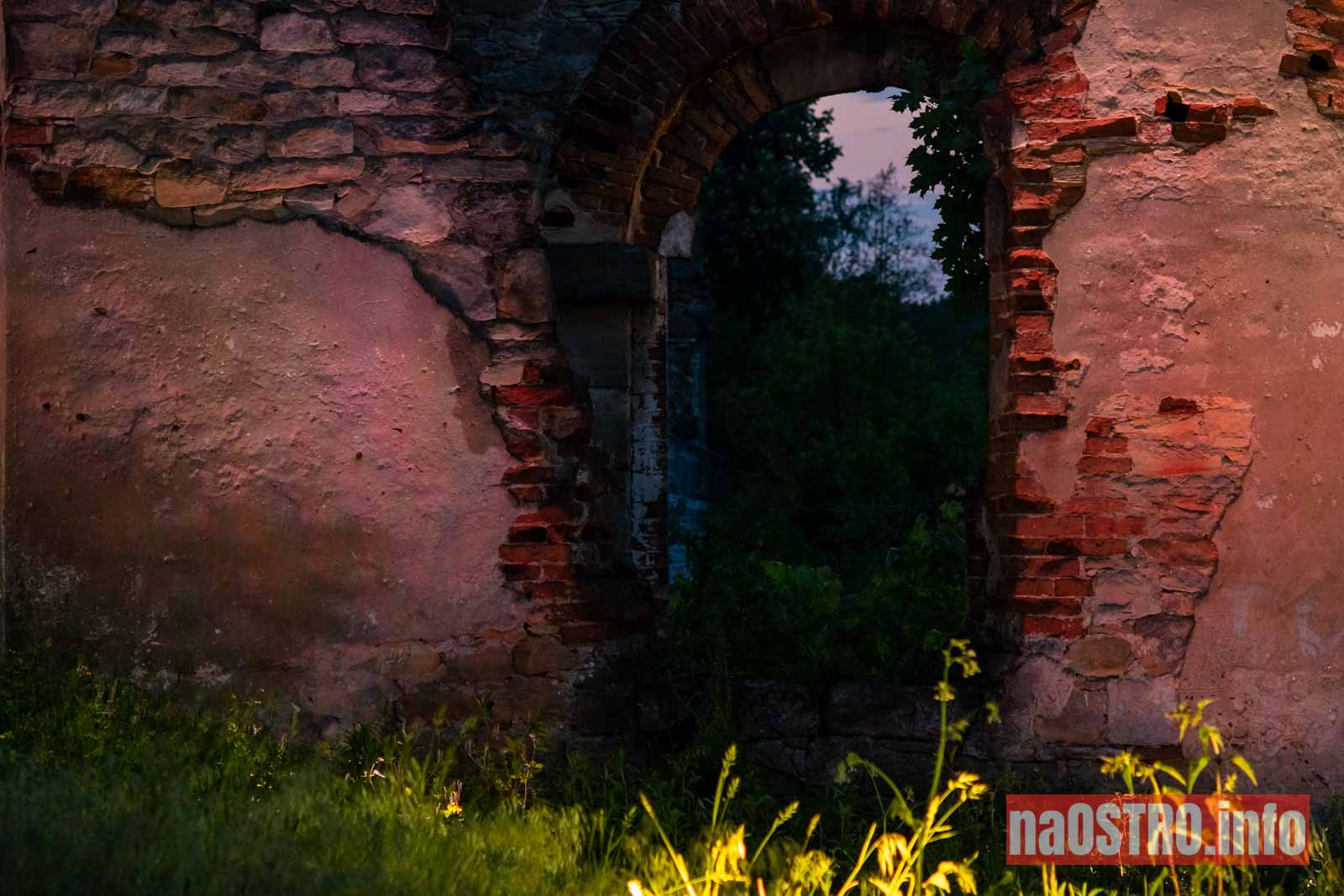 NaOSTROinfo podświetlenie ruin walcowni w Nietulisku Dużym-9