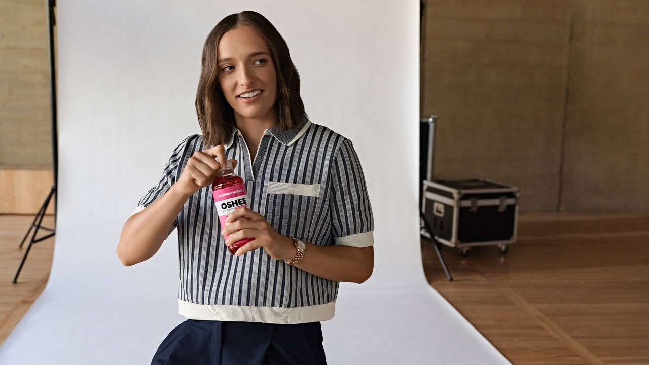 „Hydrate for Great Moments” - nowa kampania OSHEE z Igą Świątek