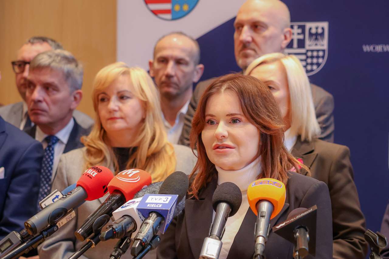 Ile NFZ jest winien szpitalom w świętokrzyskim?