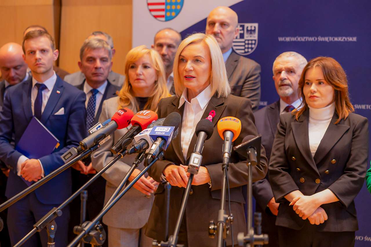 Ile NFZ jest winien szpitalom w świętokrzyskim?