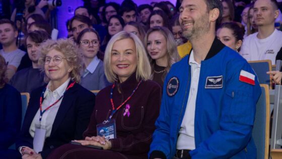 Sławosz Uznański-Wiśniewski inspiruje młodych naukowców z regionu! Misja kosmiczna IGNIS na Politechnice Świętokrzyskiej