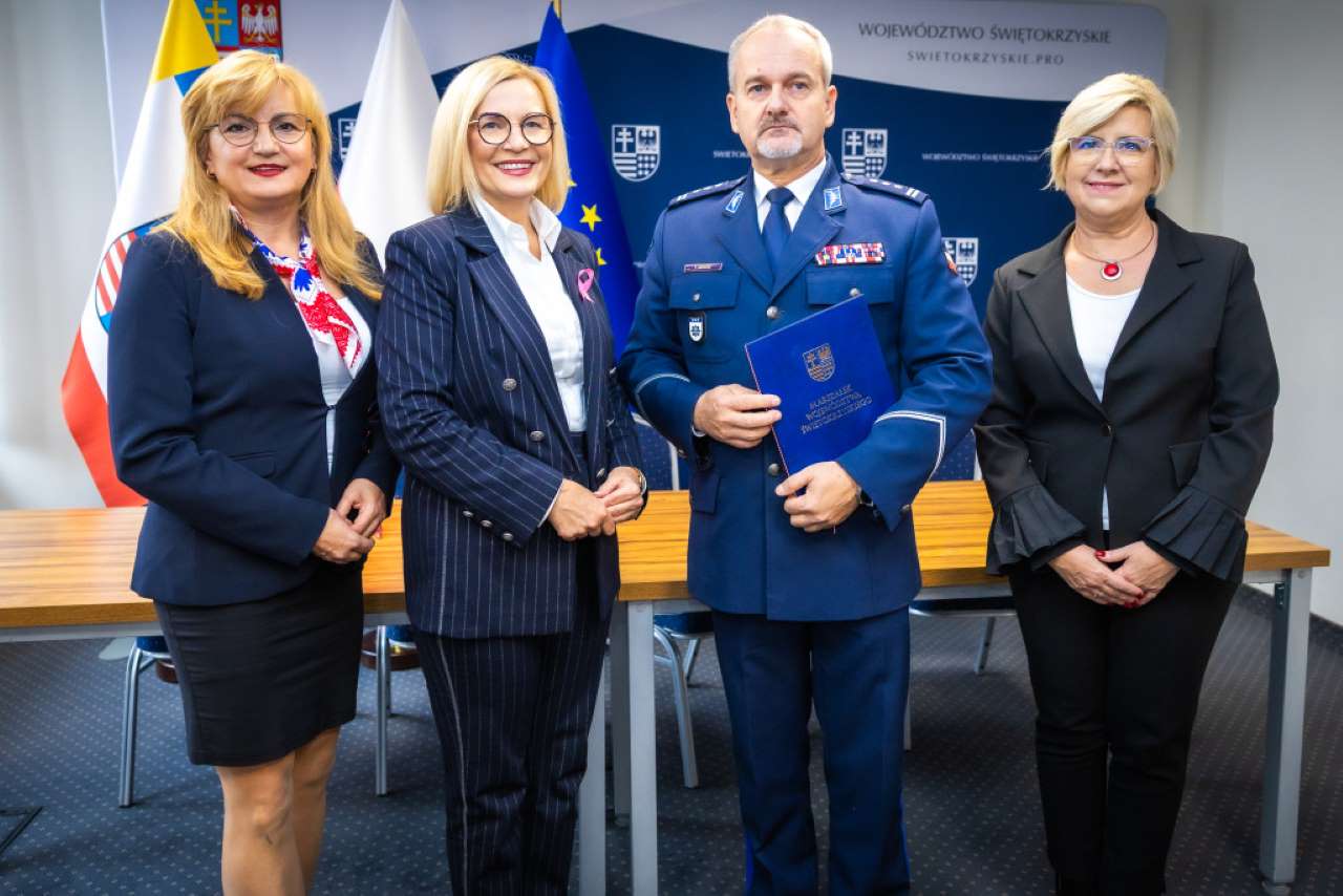 Nowoczesne drony wzmocnią bezpieczeństwo w Świętokrzyskiem! Podpisano umowy z KWP i KW PSP Kielce