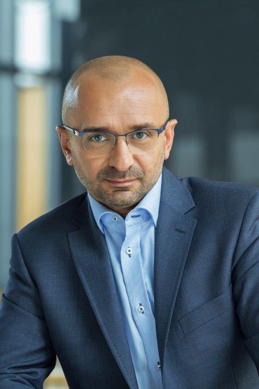 czy wyższe wykształcenie pomaga w prowadzeniu firmy